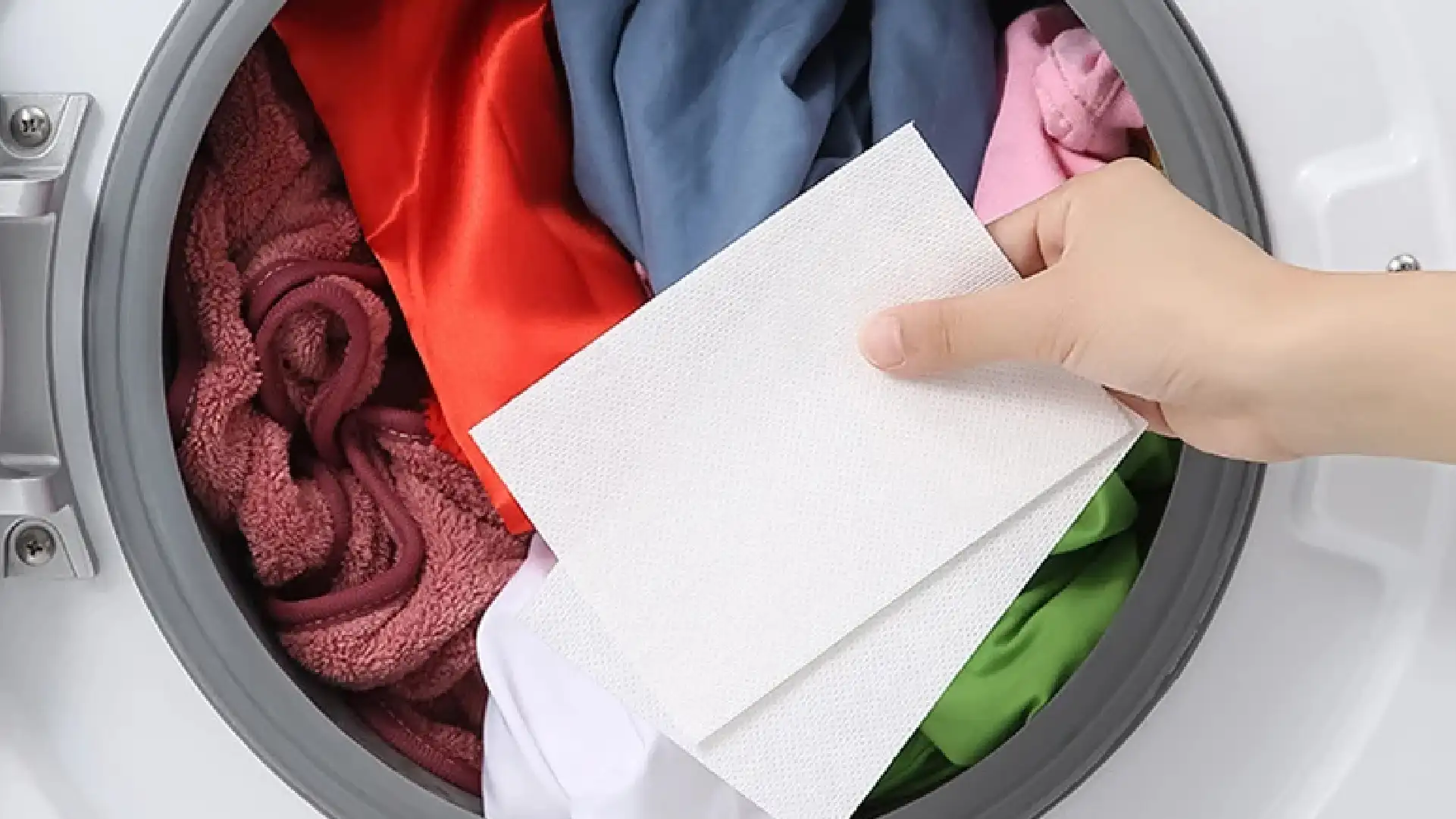 Revolución en limpieza: Detergentes en láminas. Descubre cómo están transformando la limpieza con una opción ecológica y eficiente.