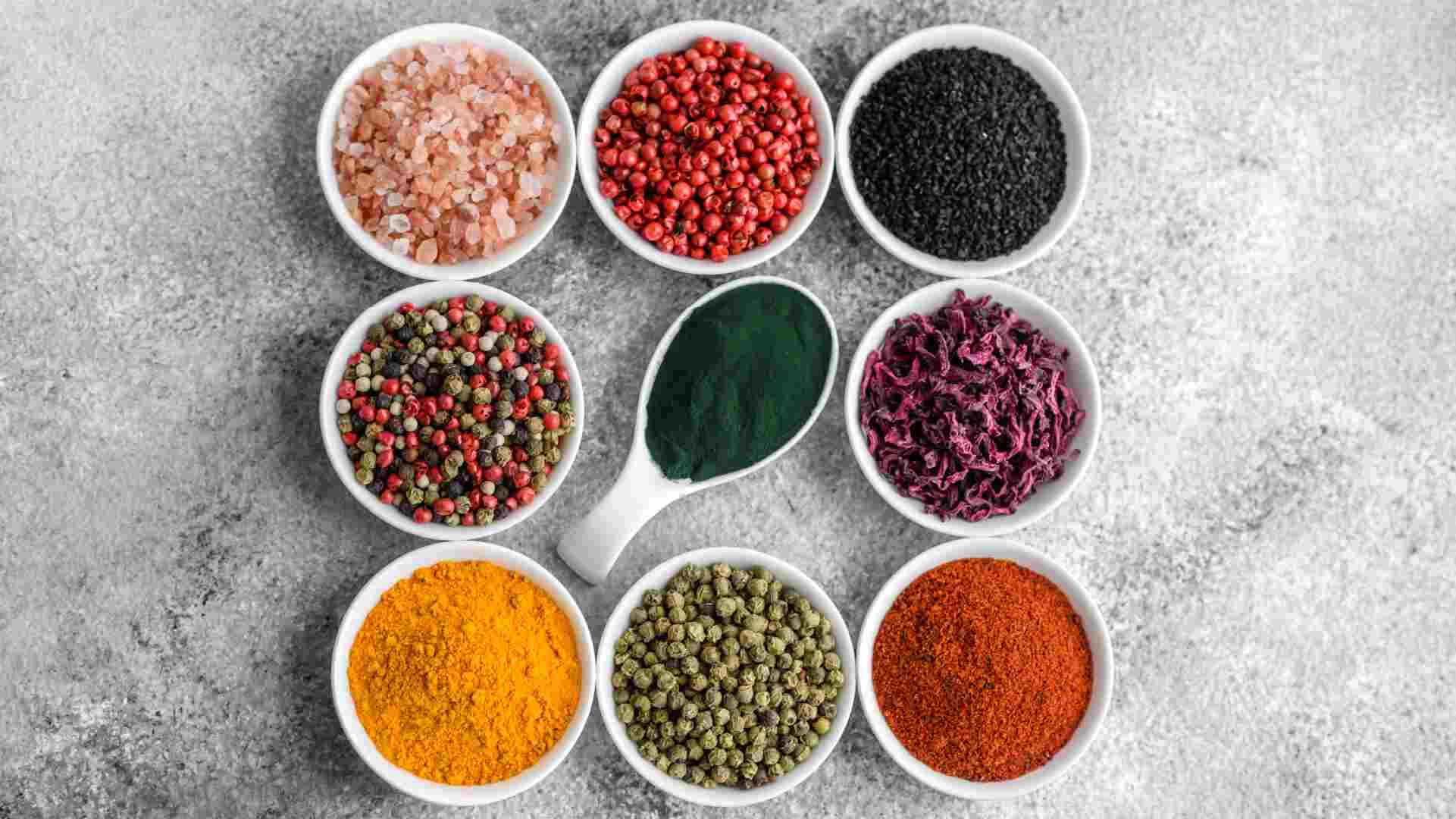 Ingredientes vegetales ricos en nutrientes para una alimentación sostenible.